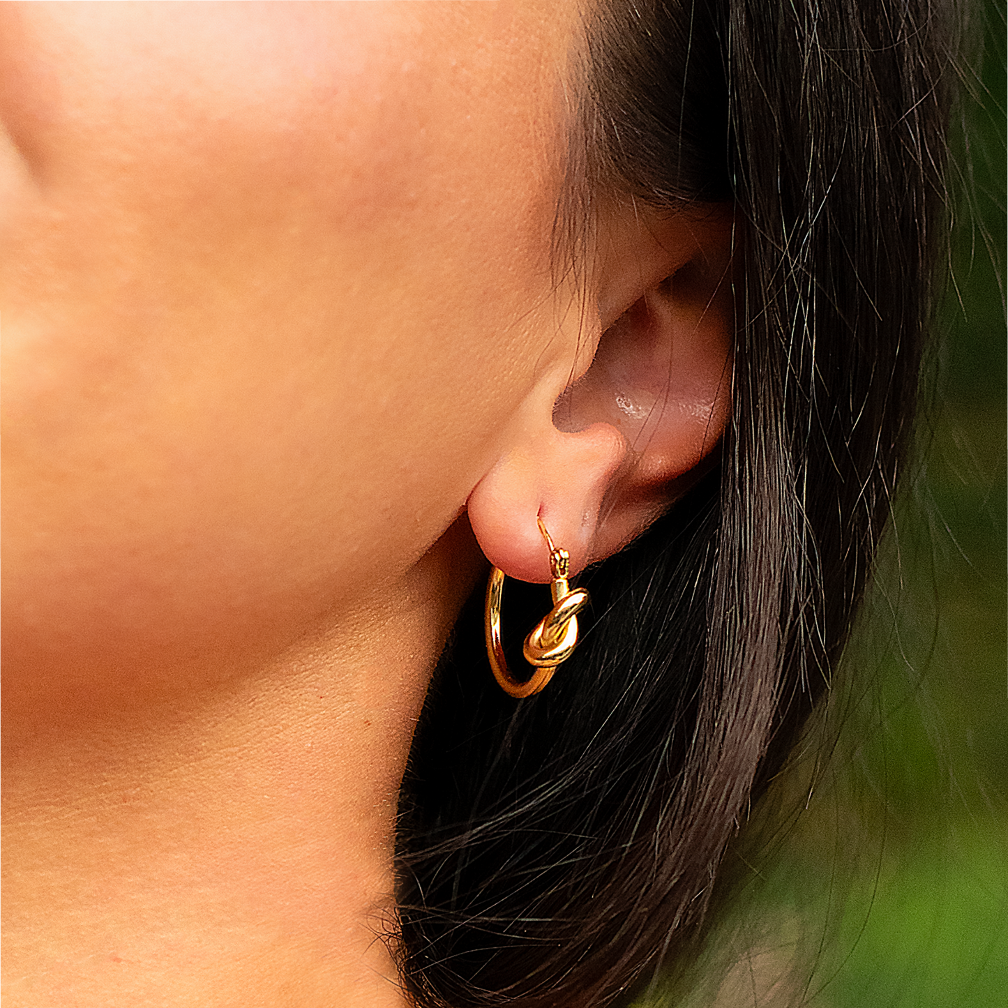 Schlichte vergoldete Knot-Creolen