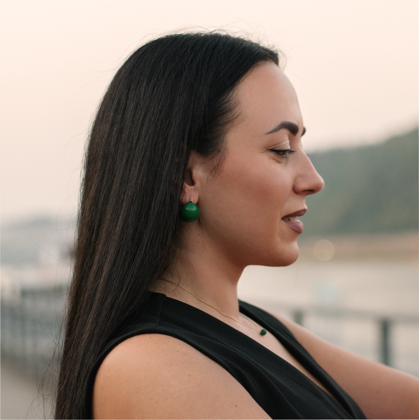 Moderne Ohrringe in Rot & Grün