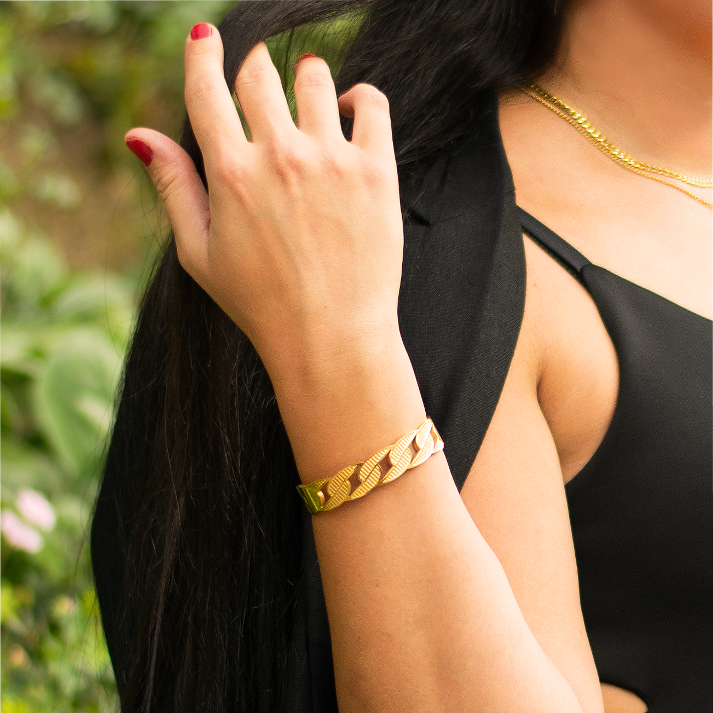 Stilvoller Armreif im markanten Design