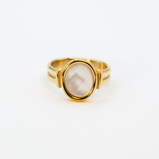 Edler Ring mit Perlmutt