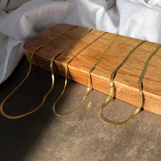 Flache klassische Halskette (2mm) in 2 Längen