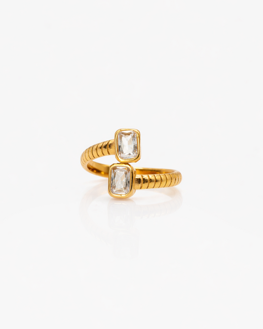 Ring with rectangular cubic zirconia